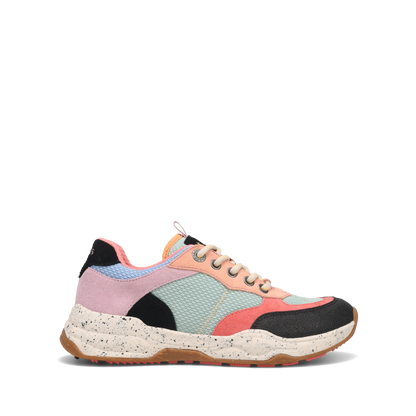 Taos Footwear Advance