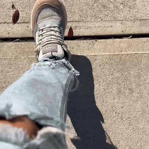 Taos Footwear Advance