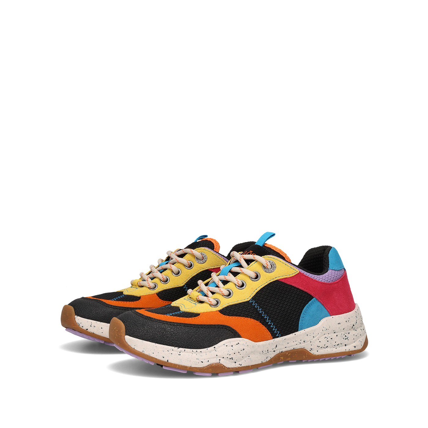 Taos Footwear Advance